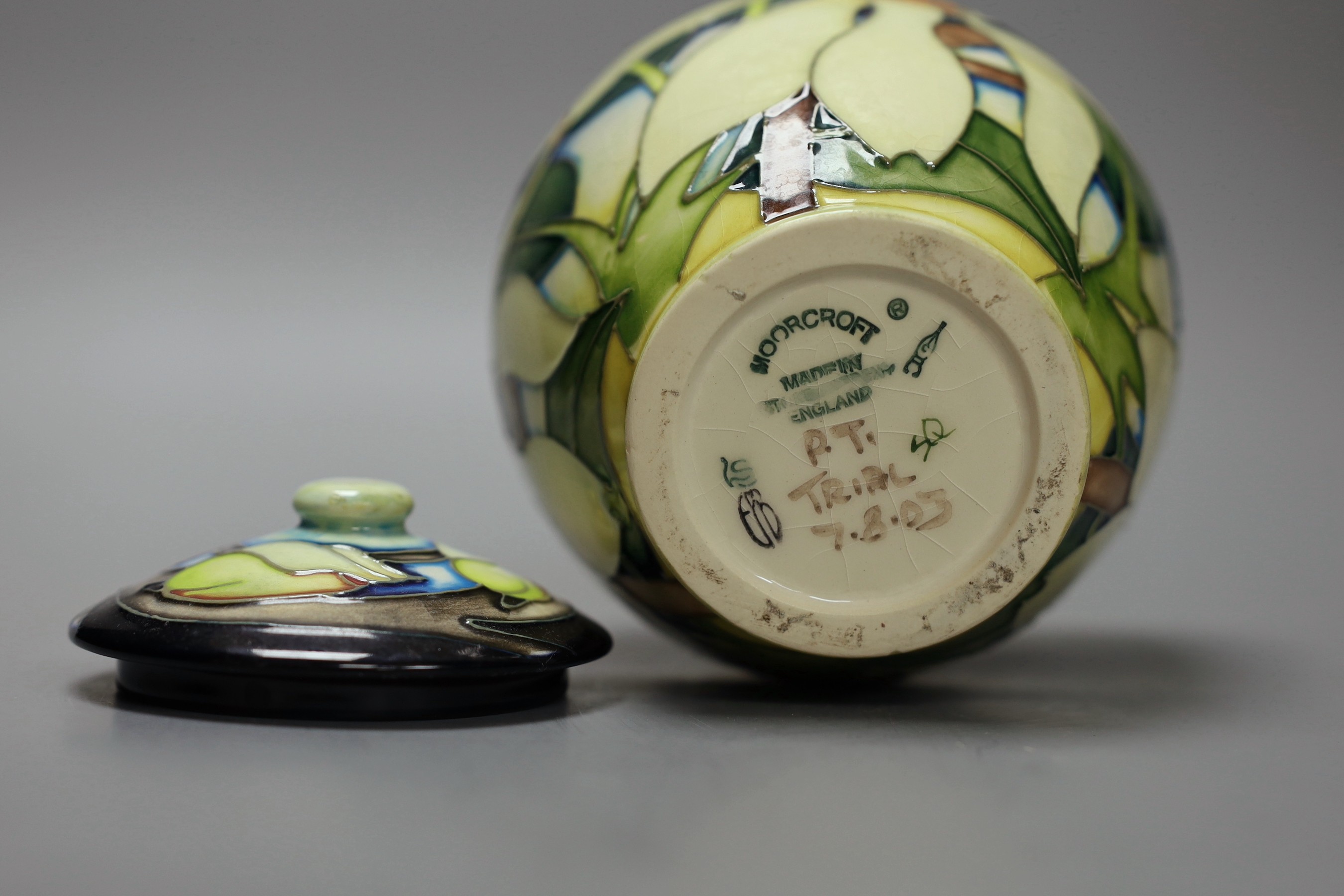 A Moorcroft jar and cover, 15cm